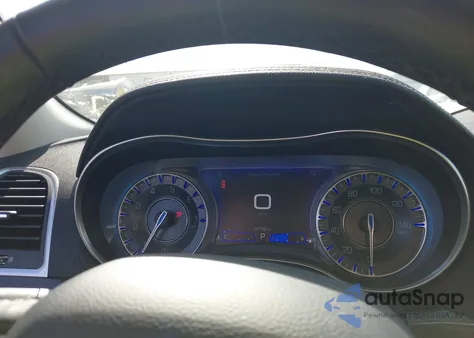 2021 Chrysler 300 Touring L Awd z USA, uszkodzony, nr VIN 2C3CCARG8MH657788